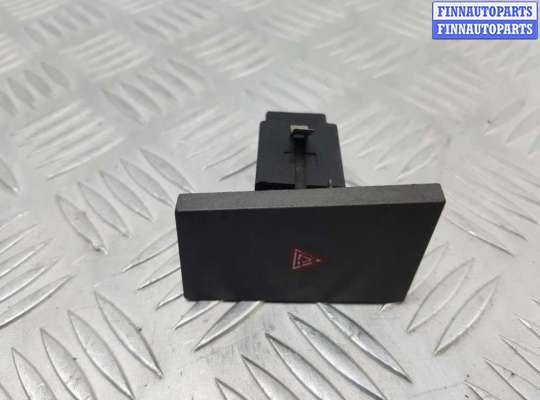 кнопка аварийной сигнализации OP389590 на Opel Vectra C