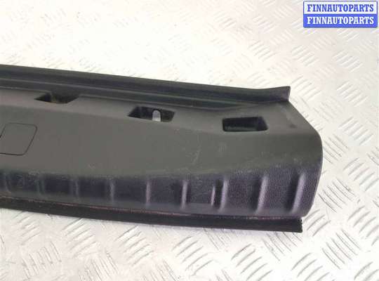 купить Накладка внутренняя на заднюю панель кузова (багажника) на BMW 5 G30/G31