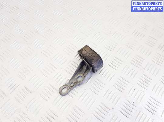 купить Кронштейн глушителя на Porsche Macan