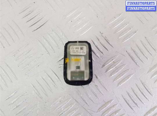 купить кнопка открытия багажника на Mercedes C W205