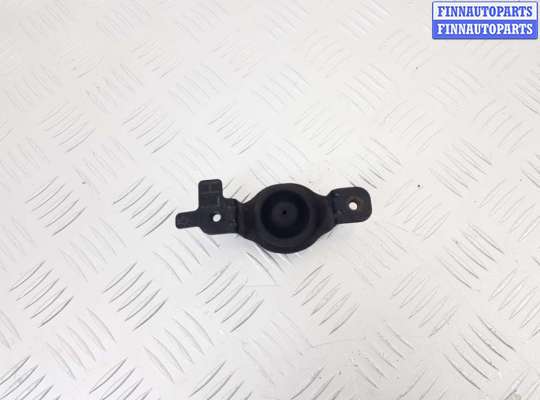 купить Кронштейн радиатора на KIA Stinger