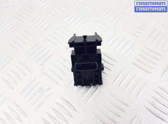 купить кнопка стеклоподъемника на Lexus NX AZ20