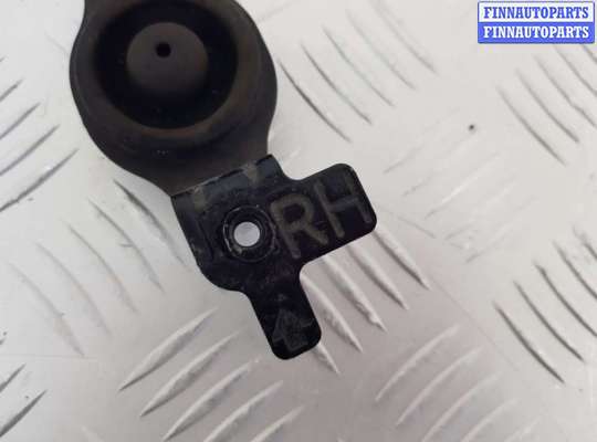 купить Кронштейн радиатора на KIA Stinger