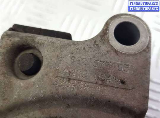 Подушка КПП на BMW 5 (G30)