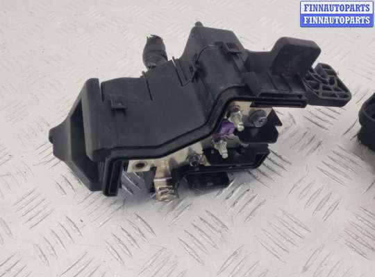 купить Блок предохранителей на KIA Stinger