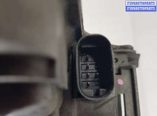 купить Замок двери задней левой на BMW 5 G30/G31