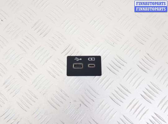 купить Разъем AUX / USB на Lexus NX AZ20