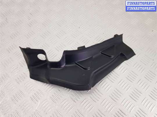 Водосток крышки багажника левый BM2674540 на BMW X5 G05