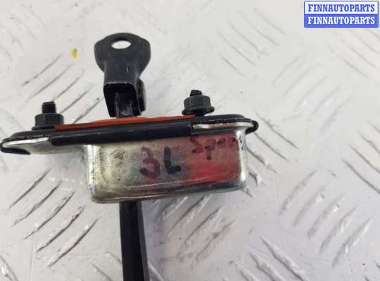 купить Ограничитель двери на KIA Sportage