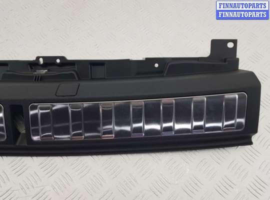 купить Накладка внутренняя на заднюю панель кузова (багажника) на BMW X6 G06