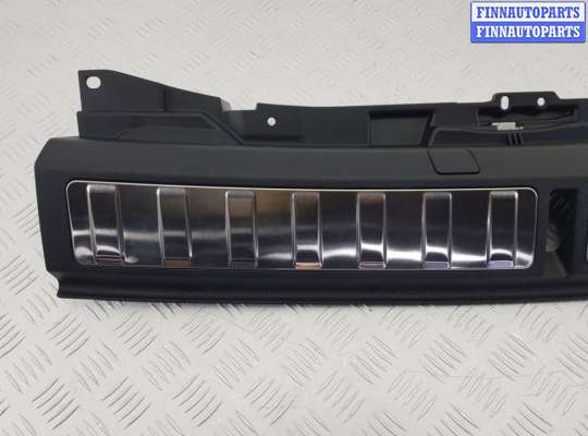 купить Накладка внутренняя на заднюю панель кузова (багажника) на BMW X6 G06