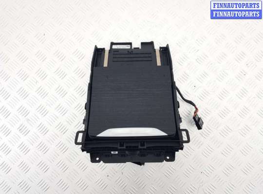 купить Подстаканник на BMW X6 G06