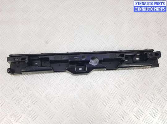 Кронштейн крепления порога BM2527921 на BMW 5 G30/G31