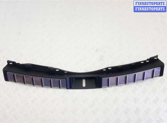 купить Накладка внутренняя на заднюю панель кузова (багажника) на Lexus NX AZ20