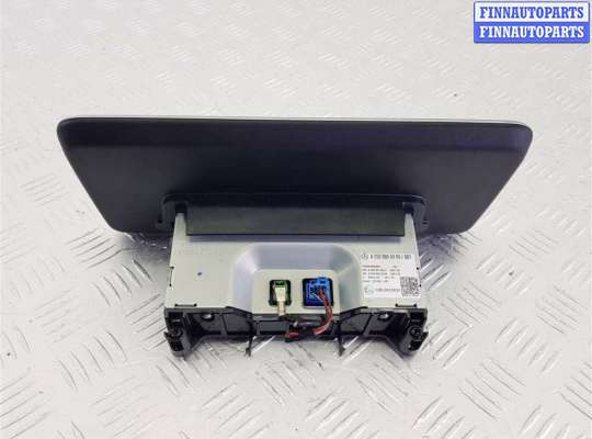 Дисплей бортового компьютера на Mercedes-Benz GLC (X253/C253)