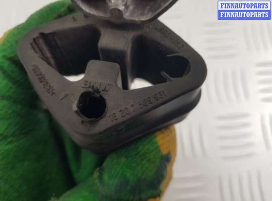 купить Кронштейн глушителя на BMW X6 G06