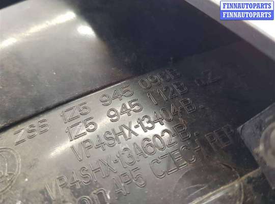 купить Фонарь задний правый на SKODA Octavia
