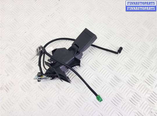 купить замок ремня безопасности на Lexus NX AZ20