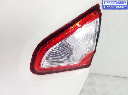 Фонарь крышки багажника правый NS867276 на NISSAN Qashqai