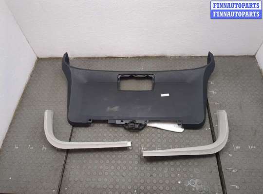 купить Обшивка крышки (двери) багажника на Mercedes B W245 2005-2011