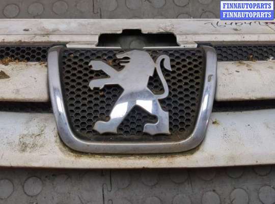 купить Решетка радиатора на Peugeot Partner 2002-2008