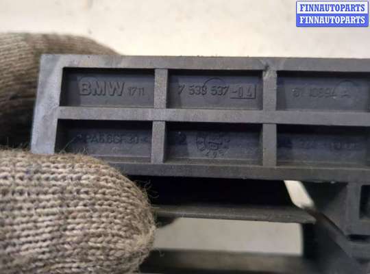 купить Кронштейн радиатора на BMW X5 E70 2006-2013
