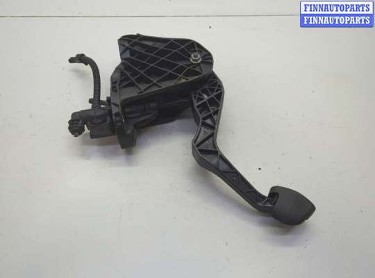 Педальный узел (педаль) на Volkswagen Passat B7 (36)