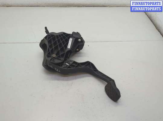Педальный узел (педаль) на Volkswagen Passat B7 (36) 