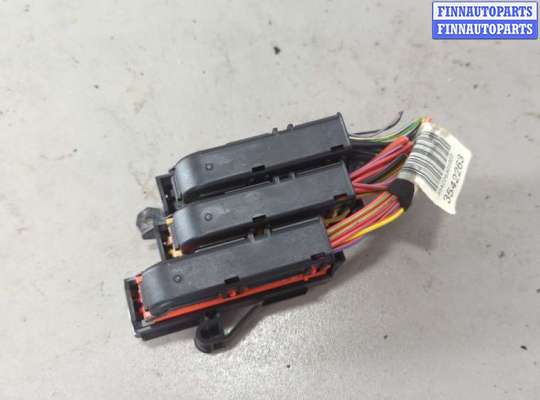 купить Блок предохранителей на Audi Q5 2008-2017