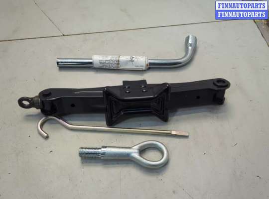 купить Набор инструментов штатный на Suzuki Kizashi 2009-2014