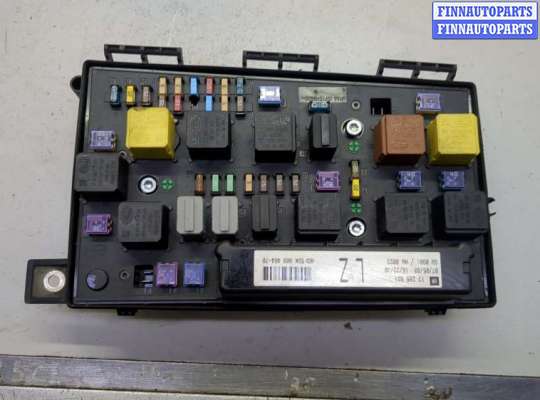Блок предохранителей OP2415716 на Opel Astra H 2004-2010