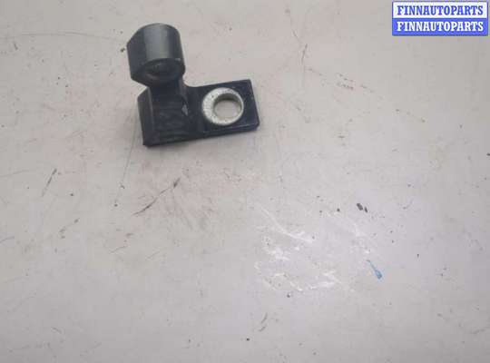 Петля двери