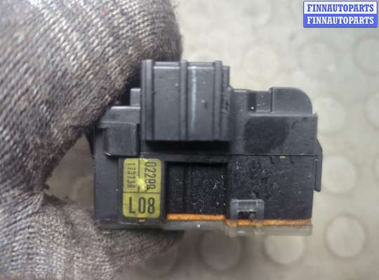 купить Переключатель дворников (стеклоочистителя) на Toyota Corolla E12 2001-2006