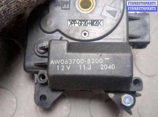 Моторчик заслонки печки на Honda Element