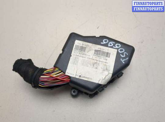 купить Блок предохранителей на Volkswagen Golf 4 1997-2005