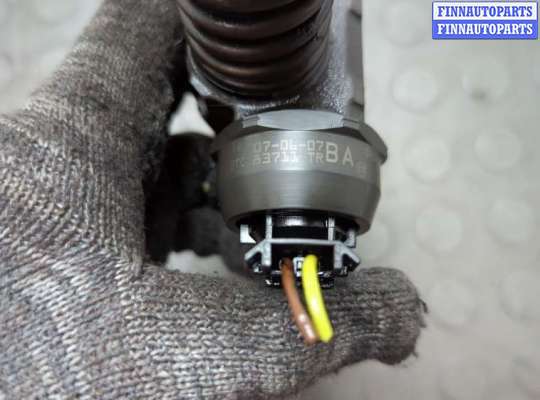 Форсунка топливная на Volkswagen Passat B6 (3C)