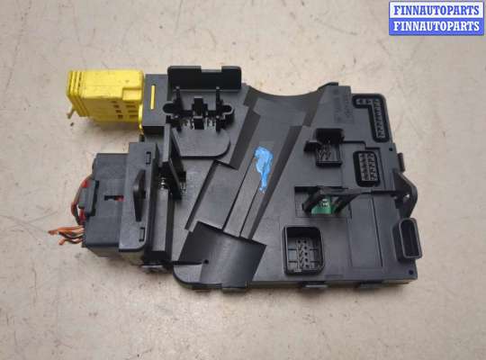 купить Блок управления подрулевыми переключателями на Volkswagen Caddy 2004-2015