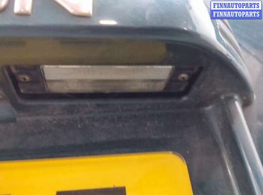 Планка подсветки номера на Mitsubishi Pajero III