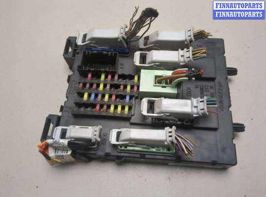 купить Блок предохранителей на Ford Escape 2015-2019