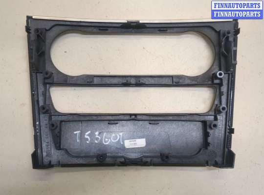 купить Рамка под переключатель отопителя на Mercedes ML W164 2005-2011