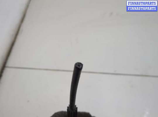 Замок капота на Skoda Octavia Tour (1U, A4)