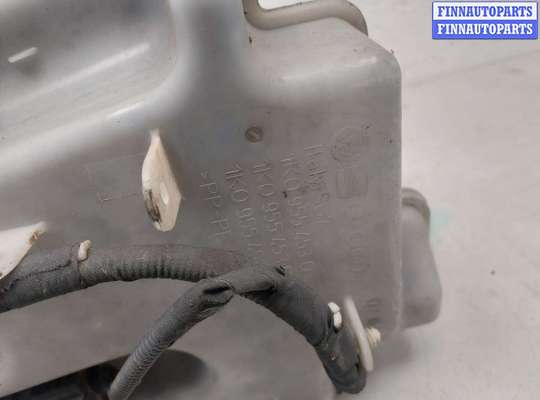 купить Бачок омывателя на Volkswagen Golf 5 2003-2009
