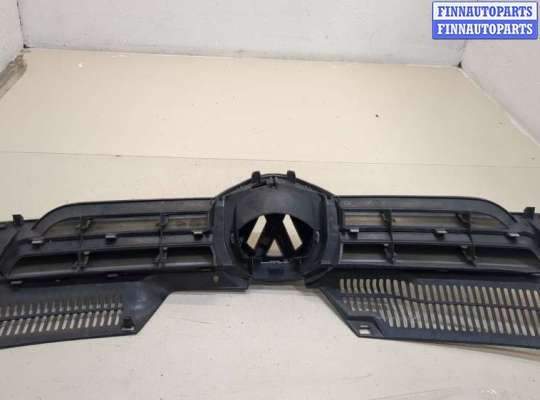 купить Решетка радиатора на Volkswagen Golf 5 2003-2009