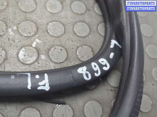 купить Уплотнитель на Cadillac Escalade 4 2014-2020