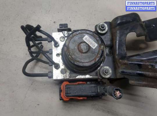 купить Блок АБС, насос (ABS, ESP, ASR) на Toyota Yaris 2011-2014
