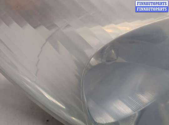 Фара передняя на Toyota Previa 2