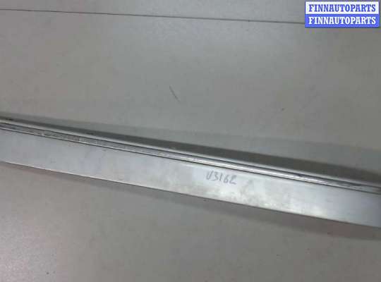 Молдинг бампера MB1540423 на Mercedes C W203 2000-2008
