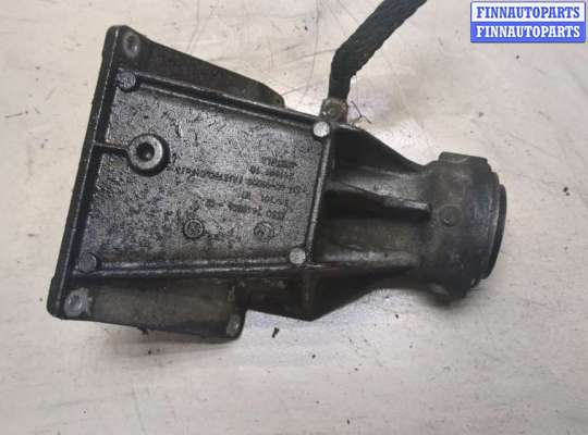 купить Кронштейн полуоси на BMW X3 E83 2003-2010