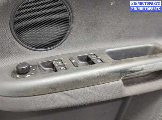 купить Стекло боковой двери на Volkswagen Golf Plus