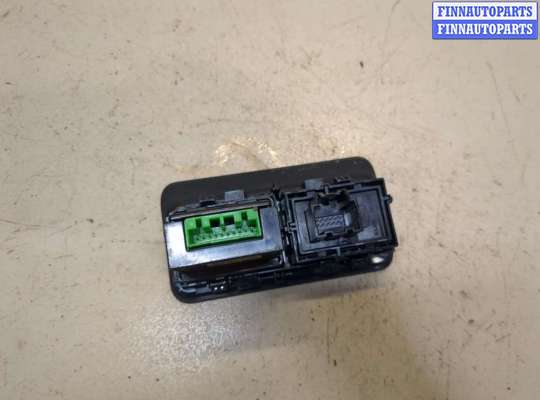 купить Кнопка открывания багажника салонная на Land Rover Range Rover Evoque 2011-2018